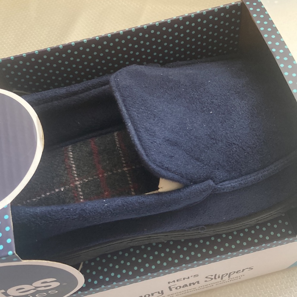 NWT Totes Toasties Blue Mens Memory Foam Slippers